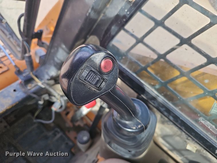 image for item DW3245 2011 Case 450 Series 3 skid steer loader