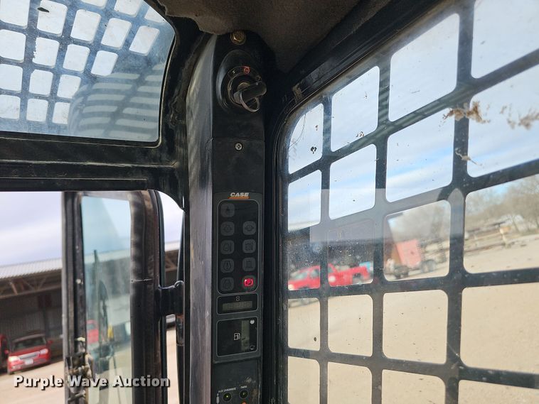 image for item DW3245 2011 Case 450 Series 3 skid steer loader