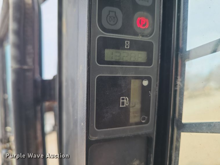 image for item DW3245 2011 Case 450 Series 3 skid steer loader