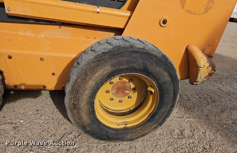 image for item DW3245 2011 Case 450 Series 3 skid steer loader