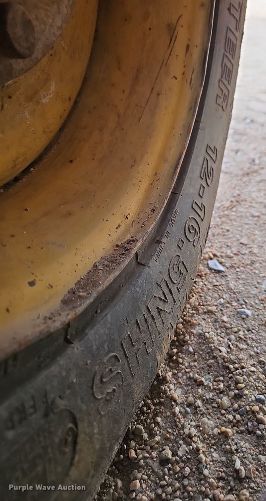 image for item DW3245 2011 Case 450 Series 3 skid steer loader