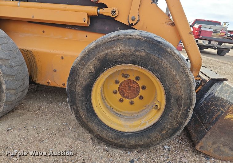 image for item DW3245 2011 Case 450 Series 3 skid steer loader