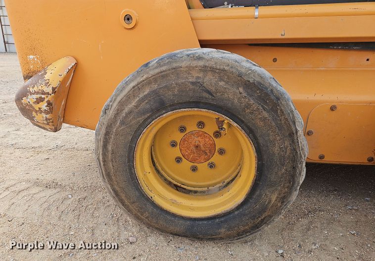 image for item DW3245 2011 Case 450 Series 3 skid steer loader