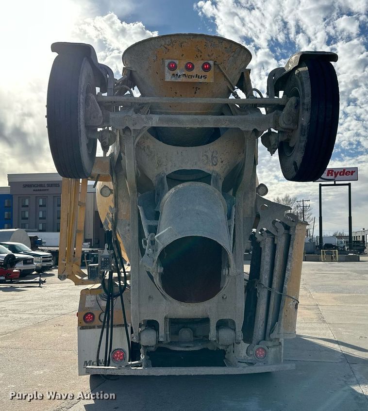 image for item DW5062 2019 Peterbilt 567 ready mix truck