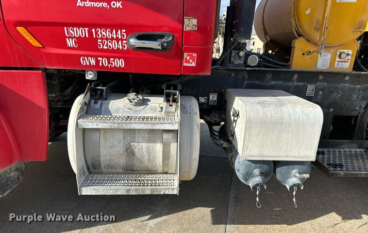 image for item DW5062 2019 Peterbilt 567 ready mix truck