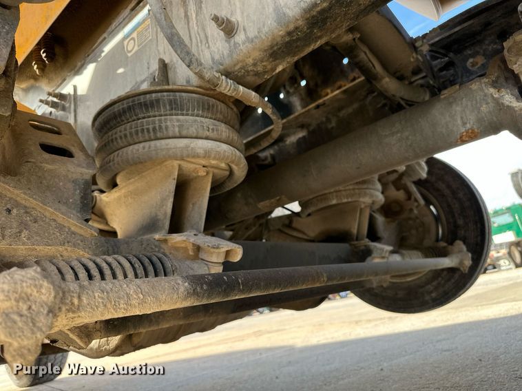 image for item DW5062 2019 Peterbilt 567 ready mix truck