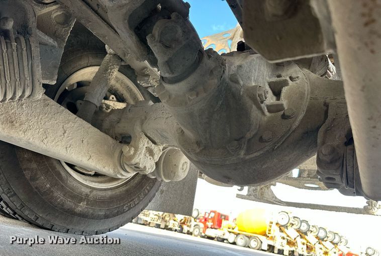 image for item DW5062 2019 Peterbilt 567 ready mix truck