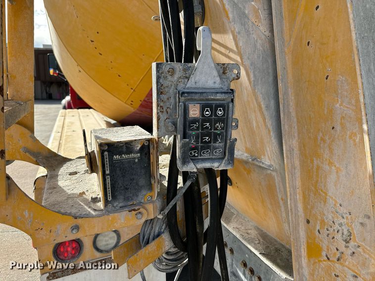 image for item DW5062 2019 Peterbilt 567 ready mix truck