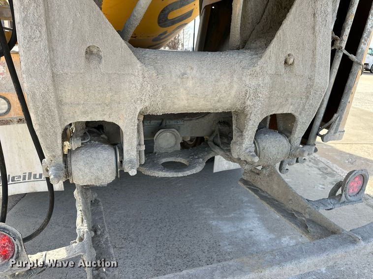 image for item DW5062 2019 Peterbilt 567 ready mix truck