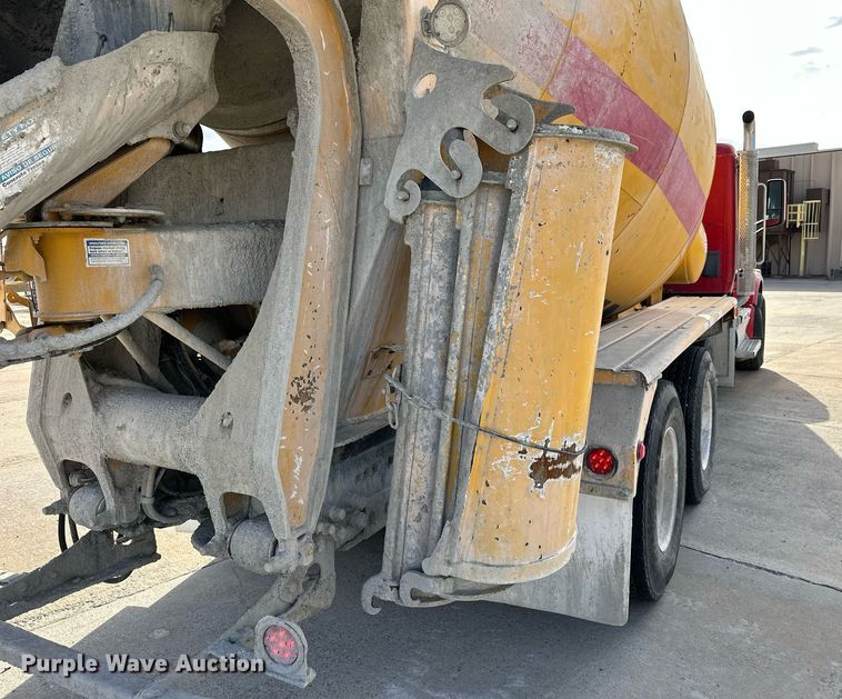 image for item DW5062 2019 Peterbilt 567 ready mix truck