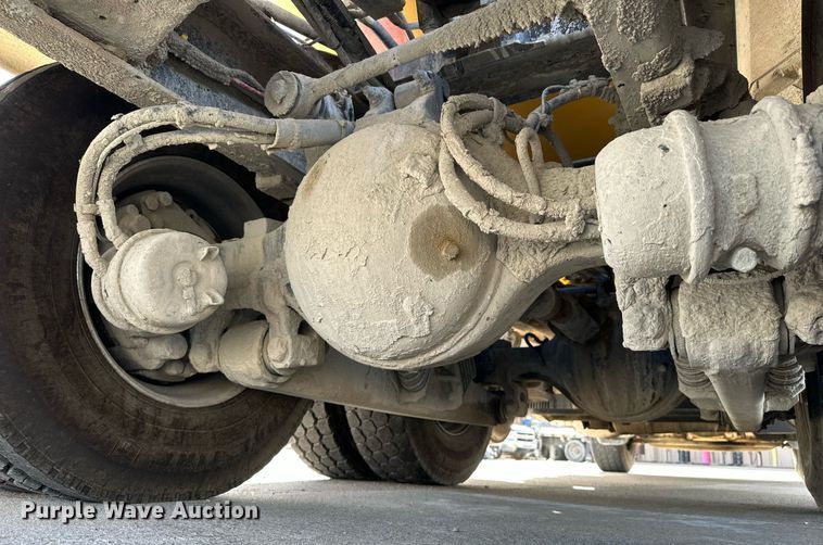 image for item DW5062 2019 Peterbilt 567 ready mix truck