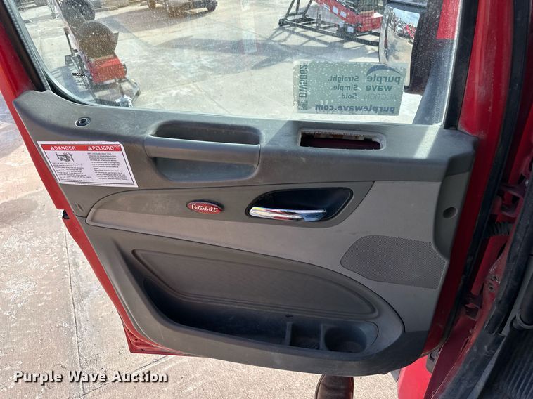 image for item DW5062 2019 Peterbilt 567 ready mix truck