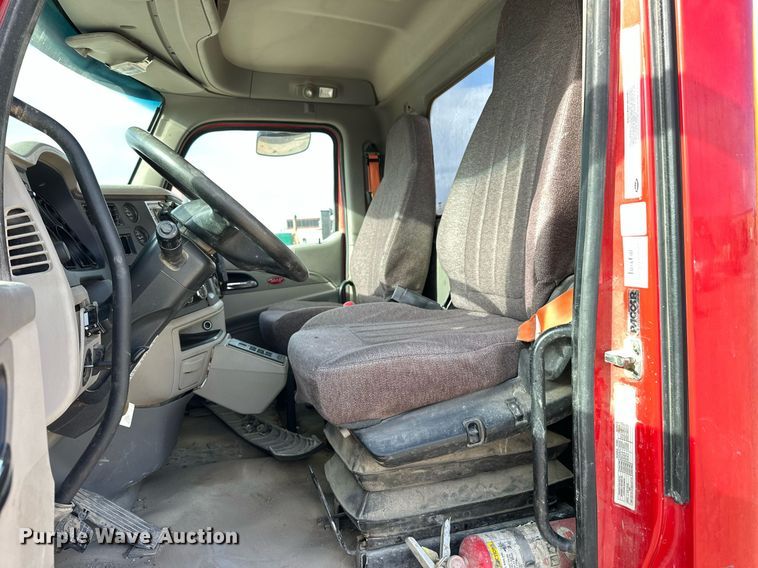 image for item DW5062 2019 Peterbilt 567 ready mix truck