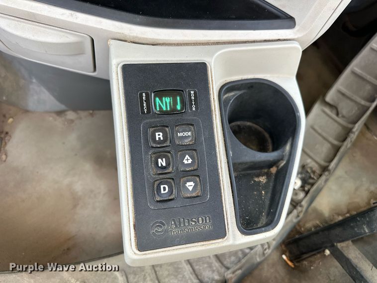 image for item DW5062 2019 Peterbilt 567 ready mix truck