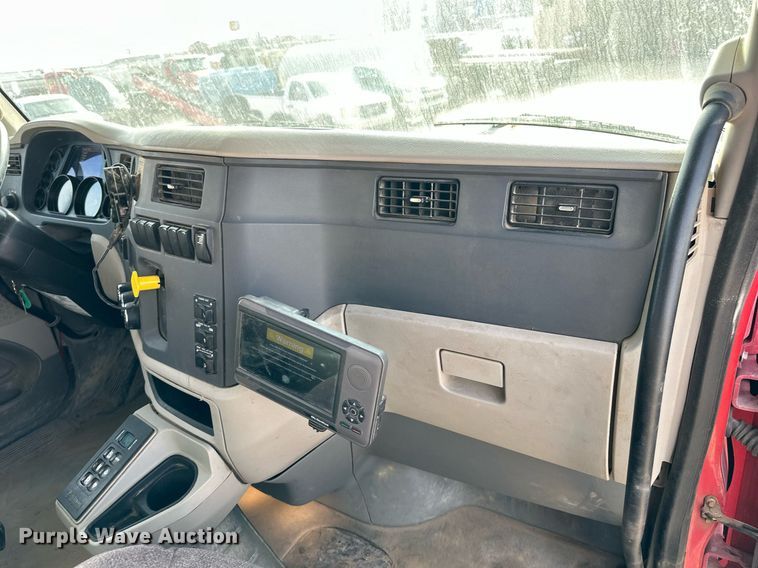 image for item DW5062 2019 Peterbilt 567 ready mix truck