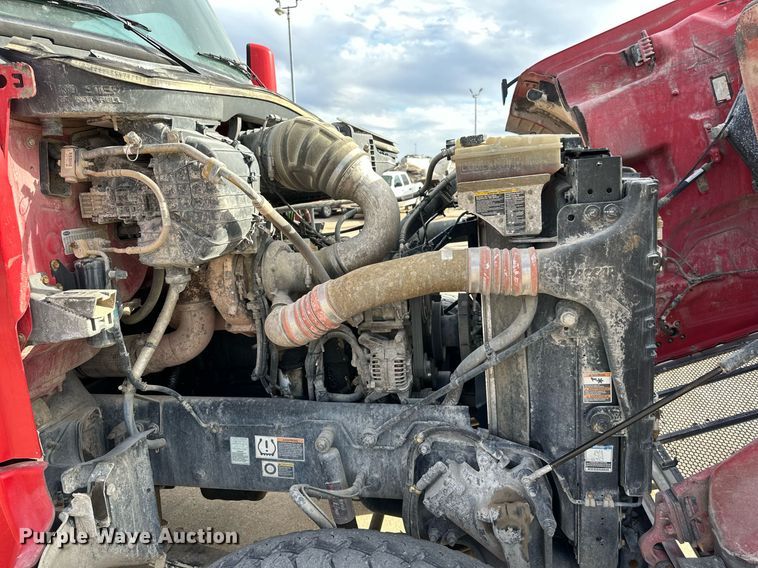 image for item DW5062 2019 Peterbilt 567 ready mix truck