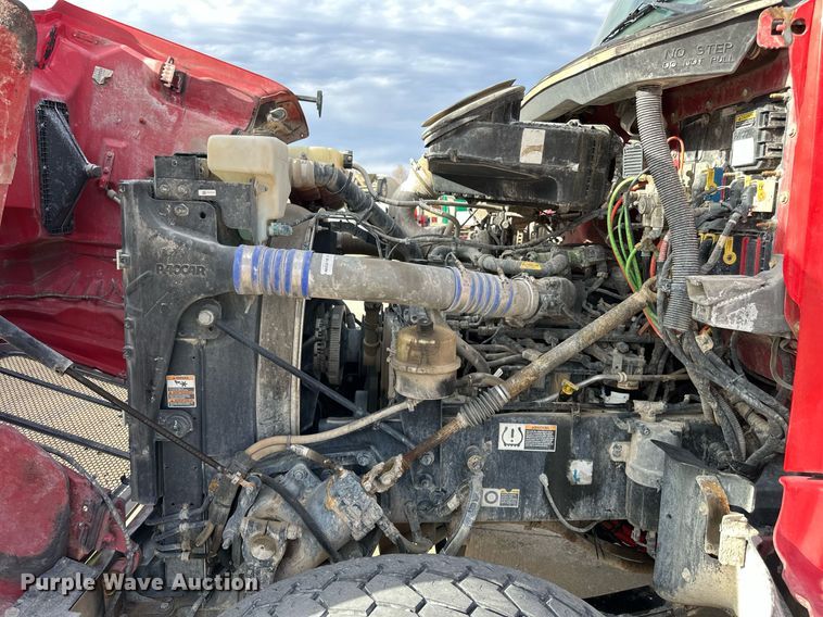 image for item DW5062 2019 Peterbilt 567 ready mix truck