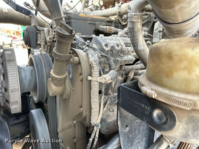 image for item DW5062 2019 Peterbilt 567 ready mix truck