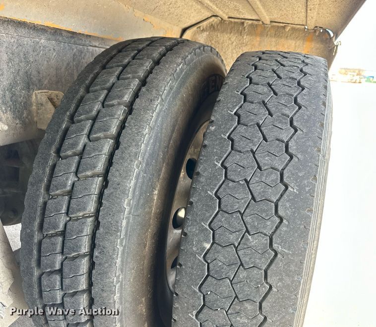 image for item DW5062 2019 Peterbilt 567 ready mix truck