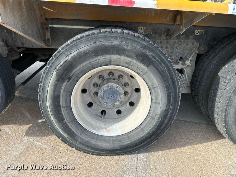 image for item DW5062 2019 Peterbilt 567 ready mix truck