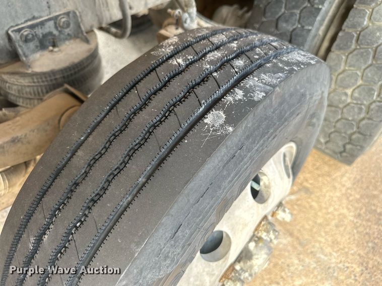 image for item DW5062 2019 Peterbilt 567 ready mix truck