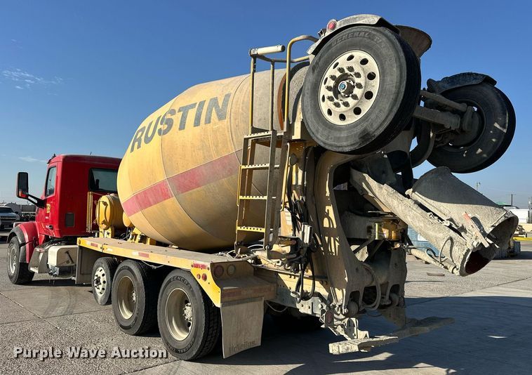 image for item DW5063 2016 Peterbilt 365 ready mix truck