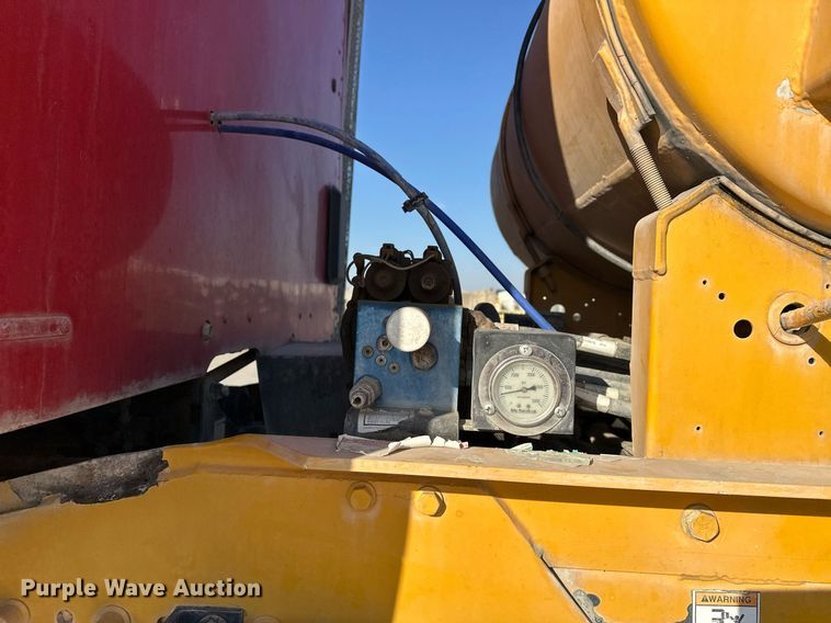 image for item DW5063 2016 Peterbilt 365 ready mix truck