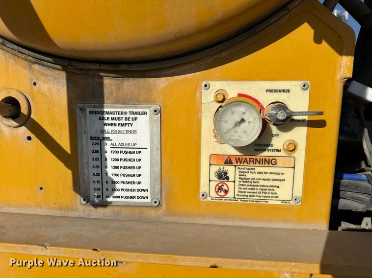 image for item DW5063 2016 Peterbilt 365 ready mix truck