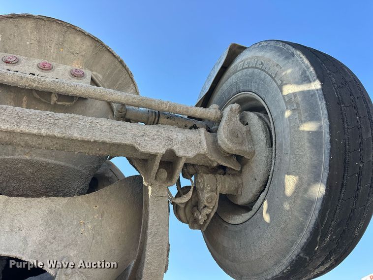 image for item DW5063 2016 Peterbilt 365 ready mix truck