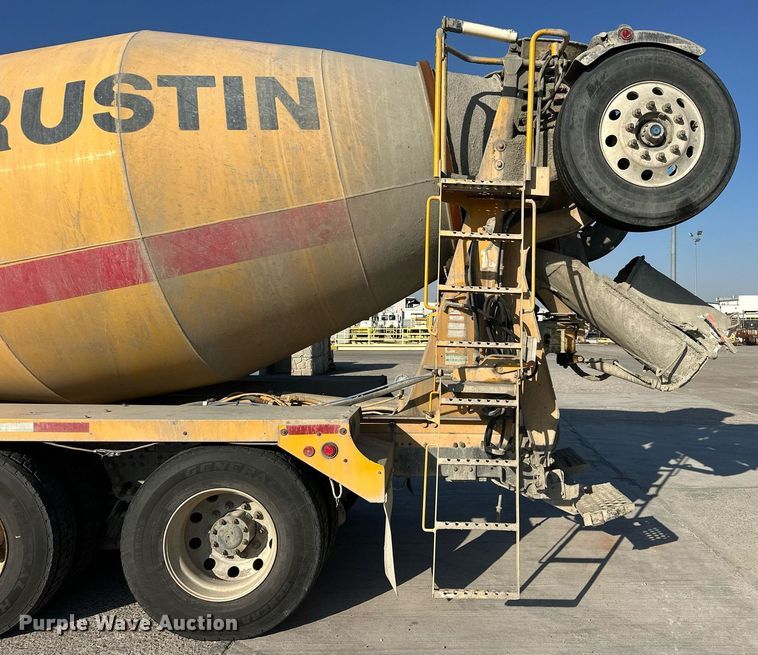 image for item DW5063 2016 Peterbilt 365 ready mix truck