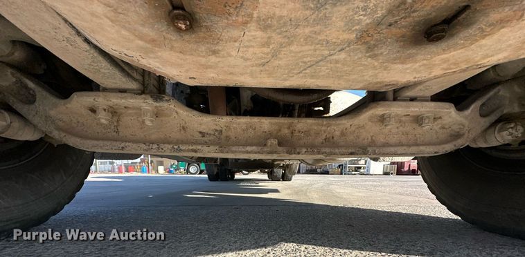 image for item DW5063 2016 Peterbilt 365 ready mix truck