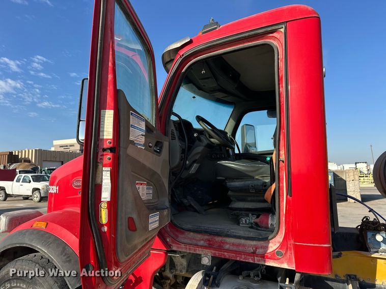 image for item DW5063 2016 Peterbilt 365 ready mix truck