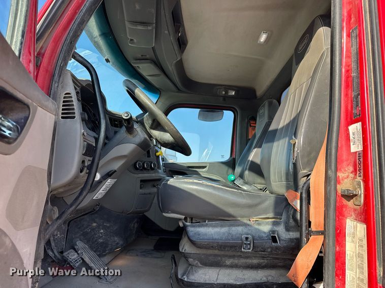 image for item DW5063 2016 Peterbilt 365 ready mix truck