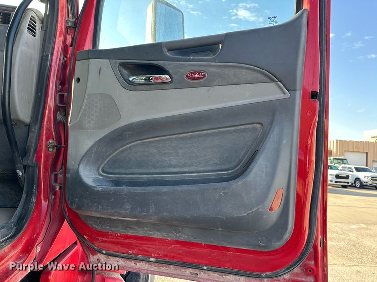 image for item DW5063 2016 Peterbilt 365 ready mix truck