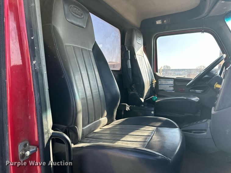 image for item DW5063 2016 Peterbilt 365 ready mix truck