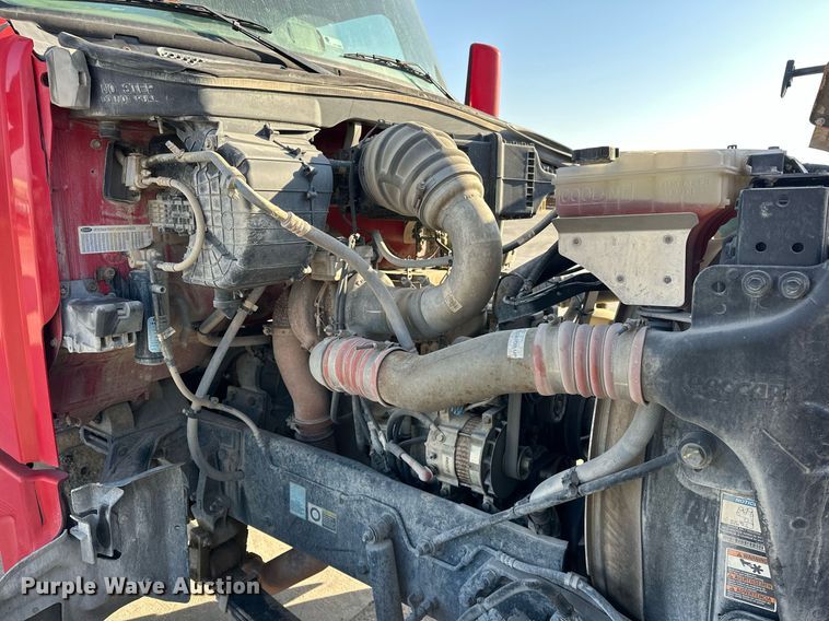 image for item DW5063 2016 Peterbilt 365 ready mix truck