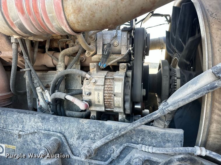 image for item DW5063 2016 Peterbilt 365 ready mix truck