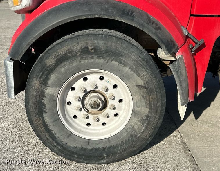 image for item DW5063 2016 Peterbilt 365 ready mix truck