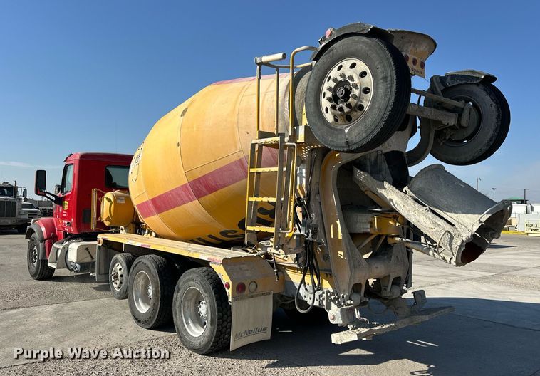 image for item DW5064 2019 Peterbilt 365 ready mix truck