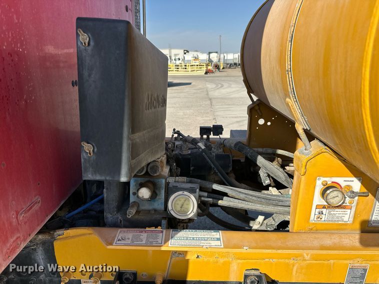 image for item DW5064 2019 Peterbilt 365 ready mix truck