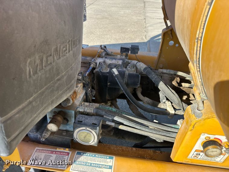 image for item DW5064 2019 Peterbilt 365 ready mix truck