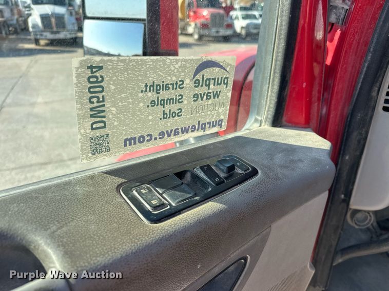 image for item DW5064 2019 Peterbilt 365 ready mix truck