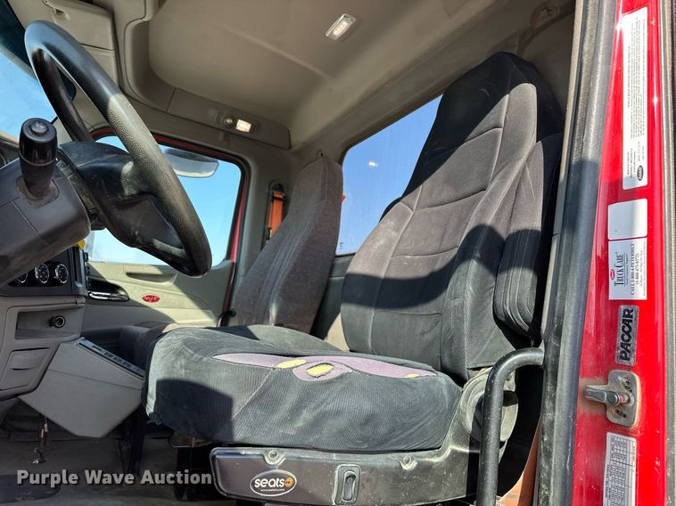 image for item DW5064 2019 Peterbilt 365 ready mix truck