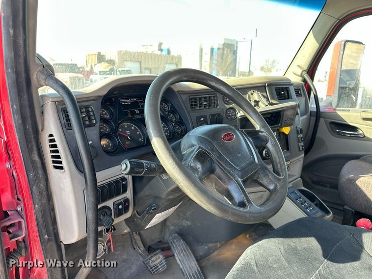 image for item DW5064 2019 Peterbilt 365 ready mix truck