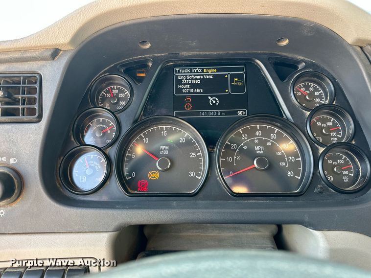 image for item DW5064 2019 Peterbilt 365 ready mix truck