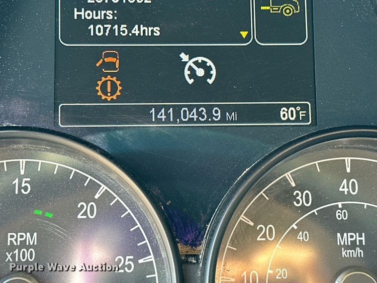 image for item DW5064 2019 Peterbilt 365 ready mix truck