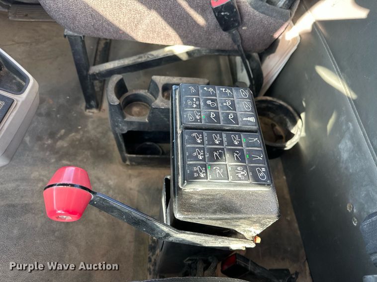 image for item DW5064 2019 Peterbilt 365 ready mix truck