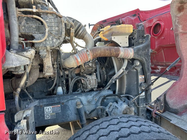 image for item DW5064 2019 Peterbilt 365 ready mix truck