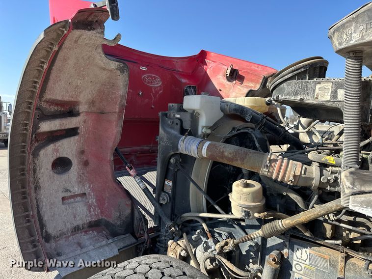 image for item DW5064 2019 Peterbilt 365 ready mix truck