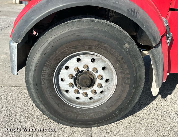 image for item DW5064 2019 Peterbilt 365 ready mix truck